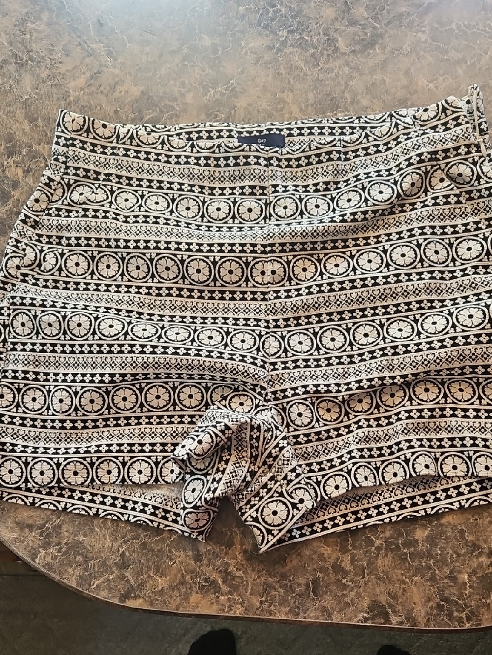 Gap Black & Cream Patterned Women’s Shorts